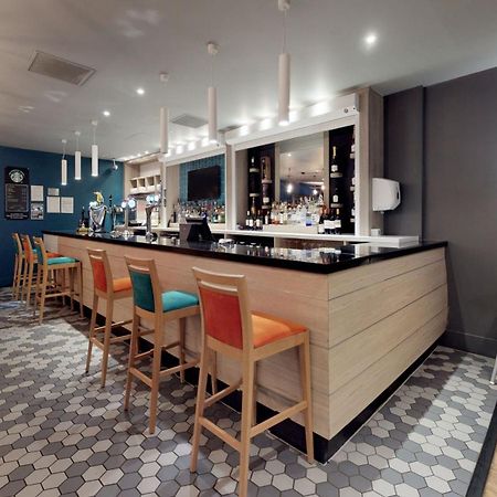 Holiday Inn Runcorn M56 Junction 12 By Ihg Eksteriør billede