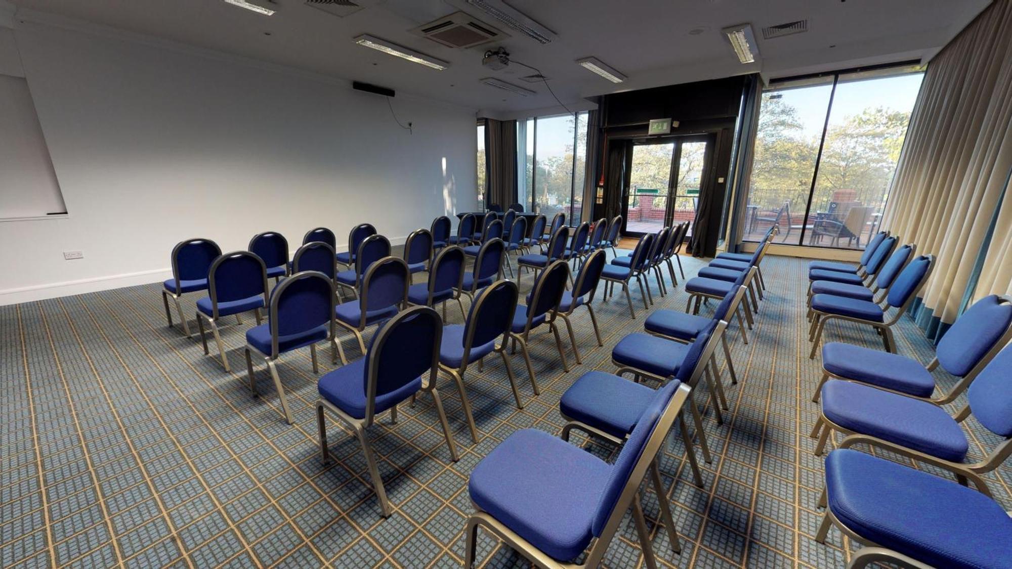 Holiday Inn Runcorn M56 Junction 12 By Ihg Eksteriør billede