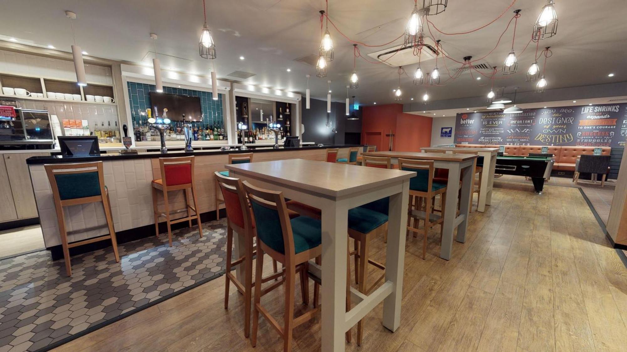 Holiday Inn Runcorn M56 Junction 12 By Ihg Eksteriør billede